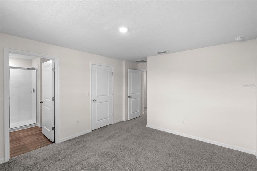 Spacious, unfurnished interior of a new home in Waterleigh, Winter Garden (Image 20).