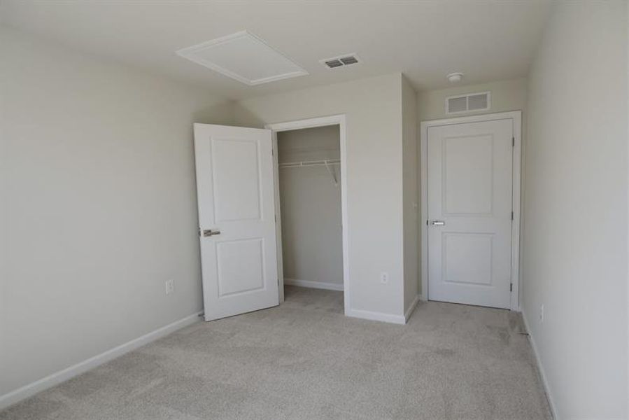 Spacious, unfurnished interior of a new home in Beech Glen, Anderson (Image 16).