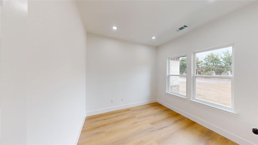 Spacious, unfurnished interior of a new home in , Greenville (Image 26).