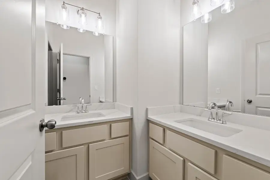 Furnished interior view inside a new home in Parmer Ranch, Georgetown (Image 15).