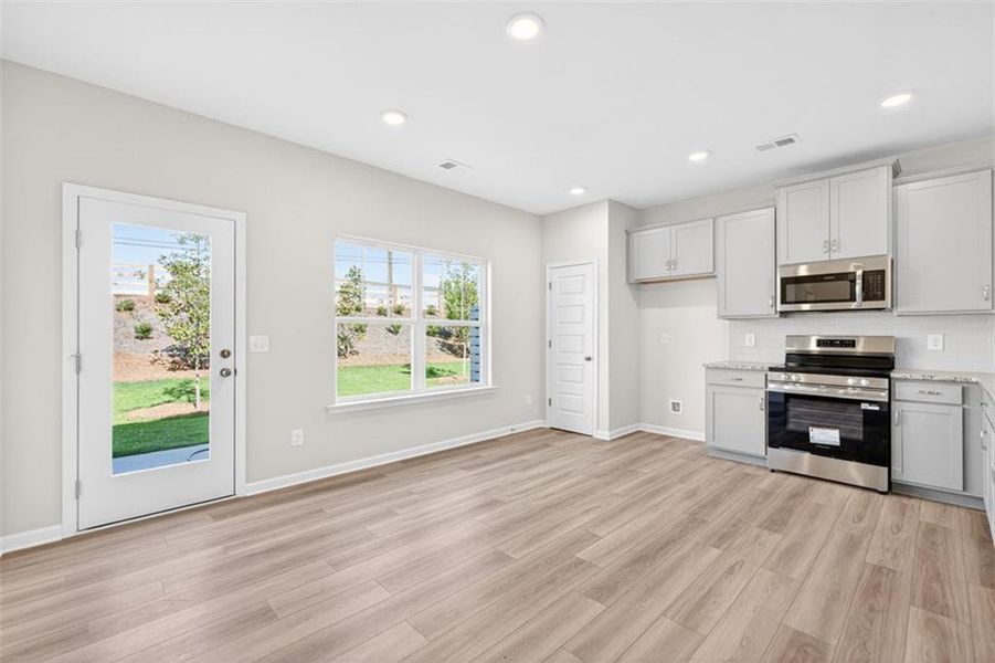 Spacious, unfurnished interior of a new home in Jameson Towns, Villa Rica (Image 17).