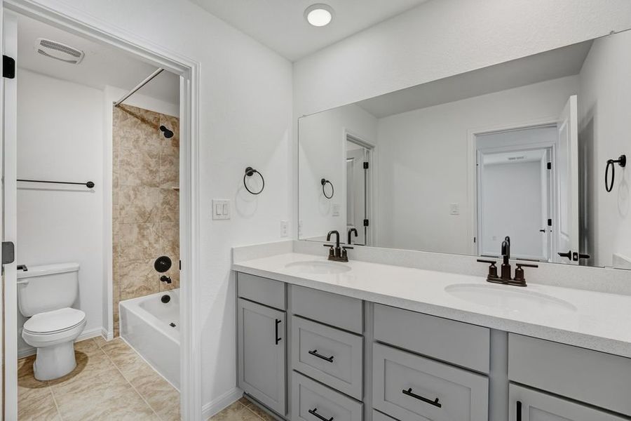 Furnished interior view inside a new home in Lisso, Pflugerville (Image 9).