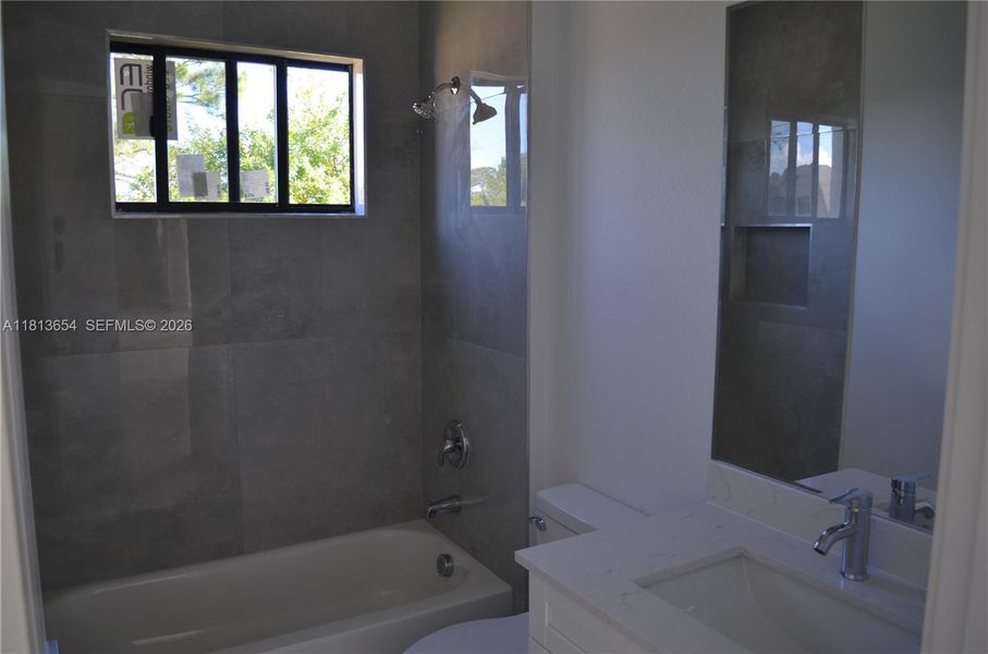 Furnished interior view inside a new home in , Cape Coral (Image 5).