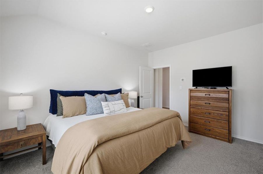 Furnished interior view inside a new home in Three Oaks, Sherman (Image 28).