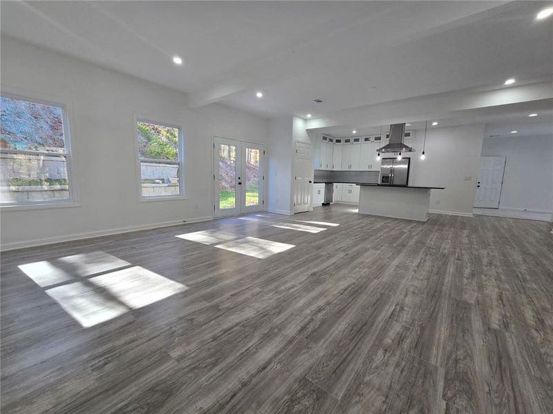 Spacious, unfurnished interior of a new home in , Covington (Image 9).