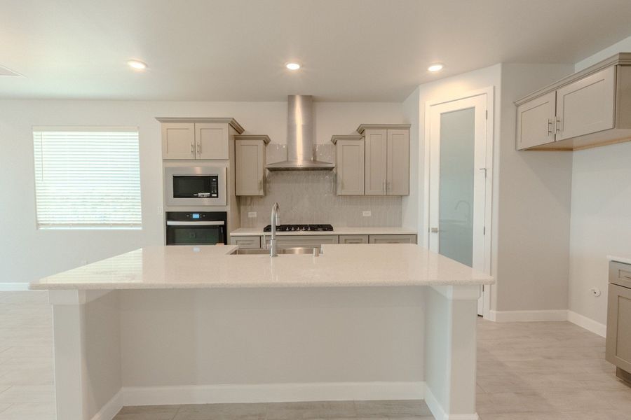 Furnished interior view inside a new home in Paseo Del Este, El Paso (Image 6).