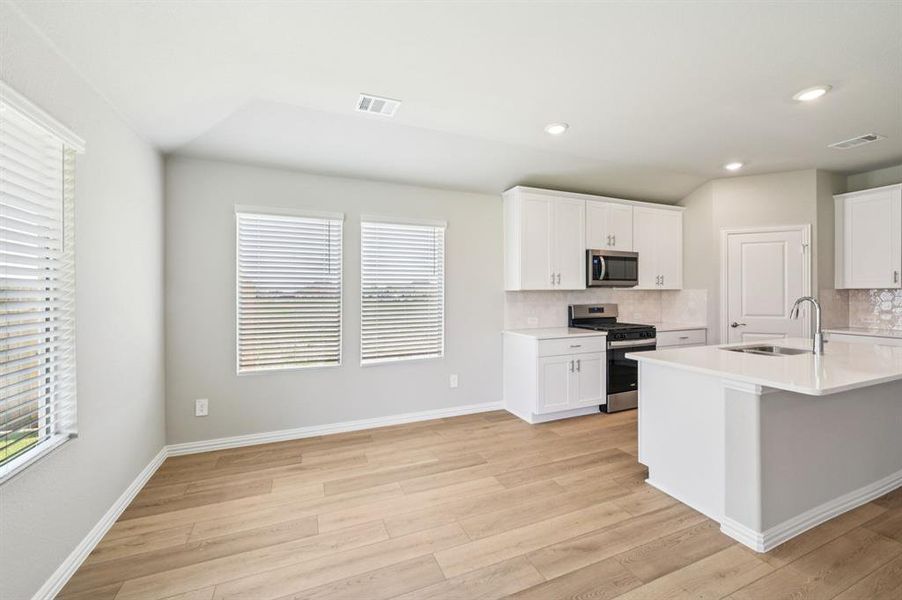 Photo is not of the actual home, but is an inspirational photo of builder’s model home and may depict options, furnishings, and/or decorator features that are not included.