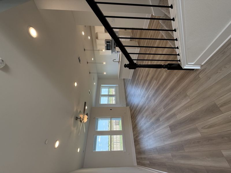 Spacious, unfurnished interior of a new home in Avery Centre, Round Rock (Image 6). Spacious, unfurnished interior of a new home in Avery Centre, Round Rock (Image 6).