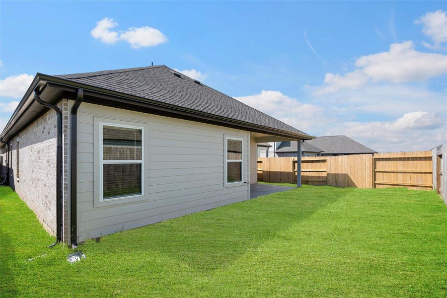 Plenty of space for a playset, garden,or future outdoor kitchen. Plenty of space for a playset, garden,or future outdoor kitchen.