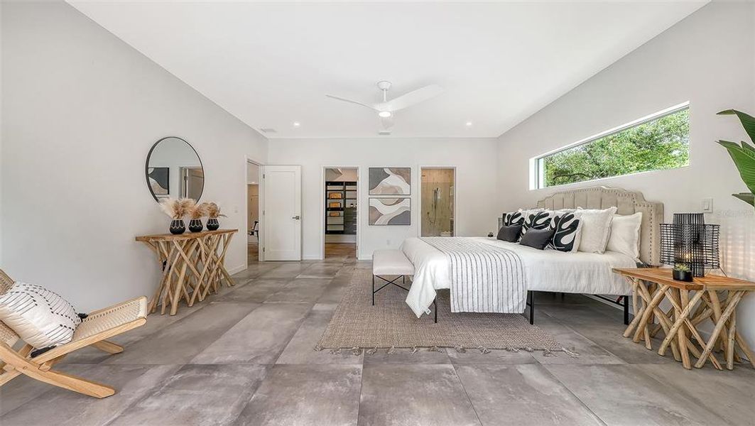 Furnished interior view inside a new home in , Sarasota (Image 70).