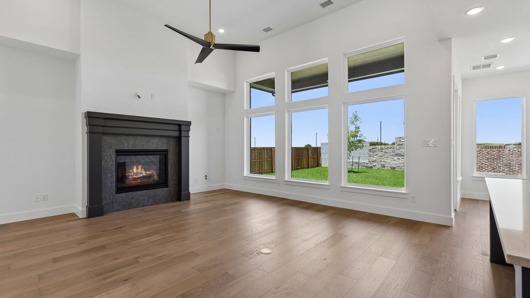 Representative unfurnished interior of a home built from the Custom II by Southgate Homes in Prosper Ridge, Prosper (Image 15).
