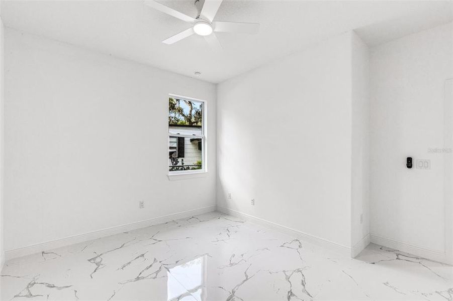 Spacious, unfurnished interior of a new home in , Tampa (Image 44).