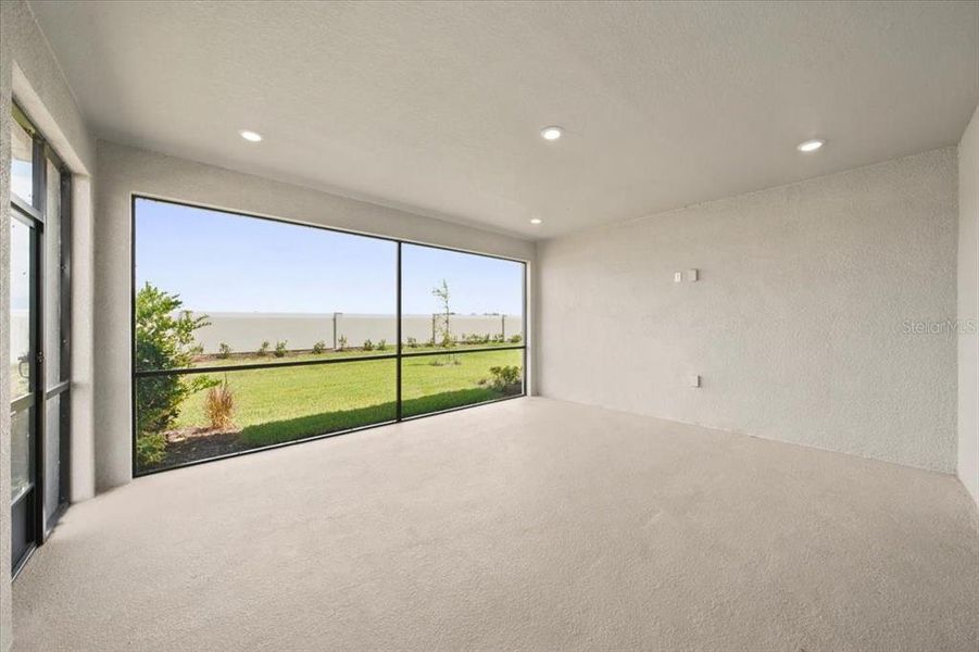 Spacious, unfurnished interior of a new home in Coasterra Community Group Page, Palmetto (Image 41).