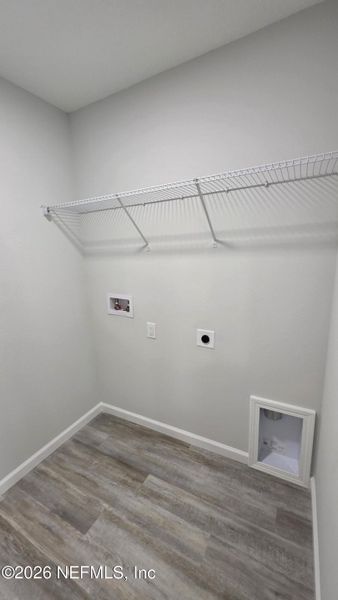 Spacious, unfurnished interior of a new home in , Jacksonville (Image 16).