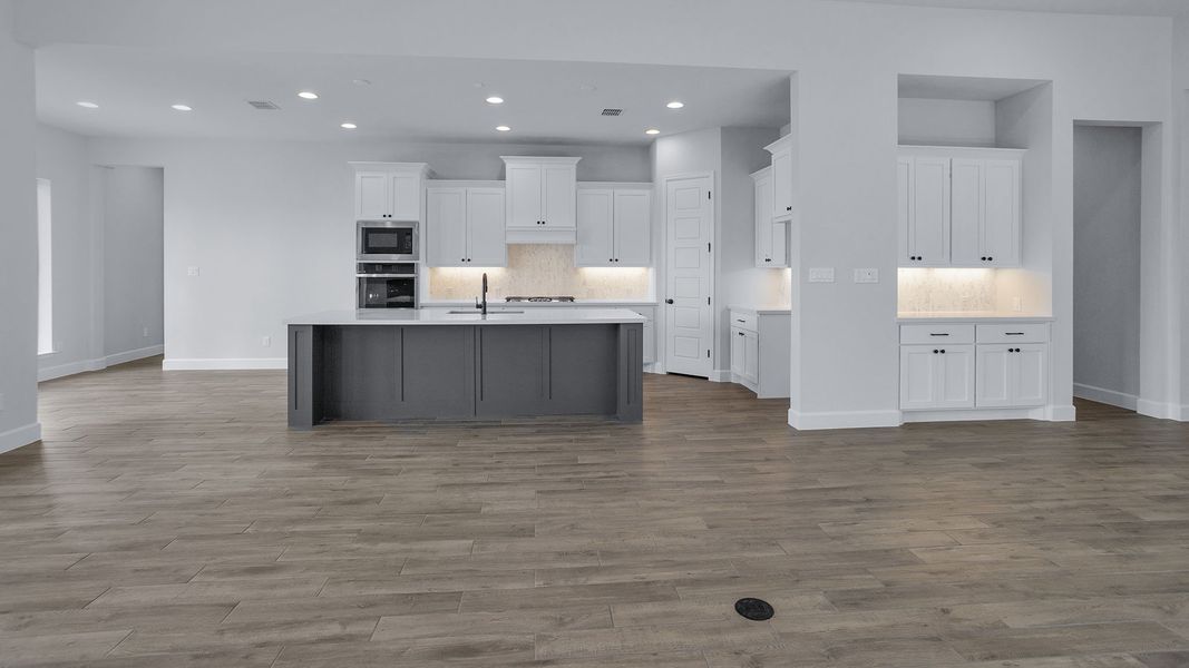 Spacious, unfurnished interior of a new home in Everly, Hockley (Image 23).