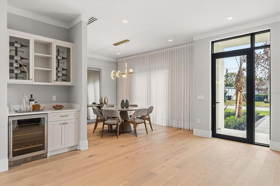 Furnished interior view inside a new home in , Orlando (Image 7).
