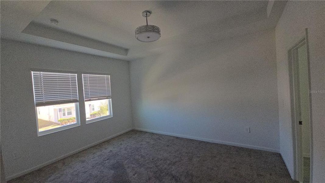 Spacious, unfurnished interior of a new home in Rhett's Ridge, Apopka (Image 33).