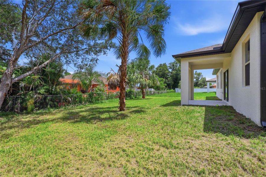 Exterior details and patio area of a home in , North Port (Image 20).
