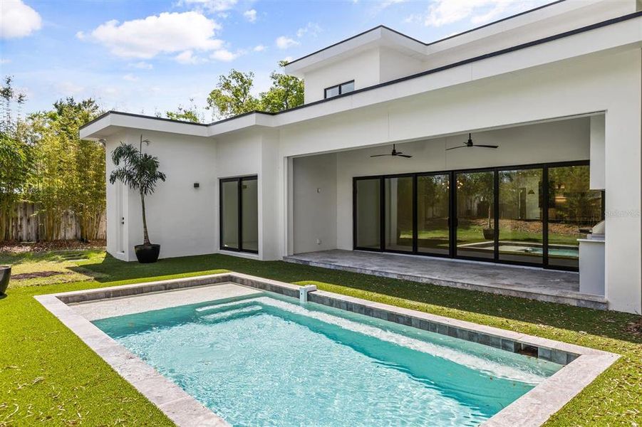 Exterior details and patio area of a home in , Winter Park (Image 4).