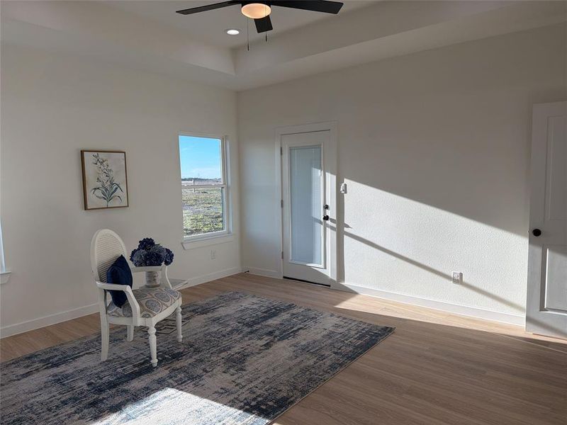 Furnished interior view inside a new home in , Waxahachie (Image 13).