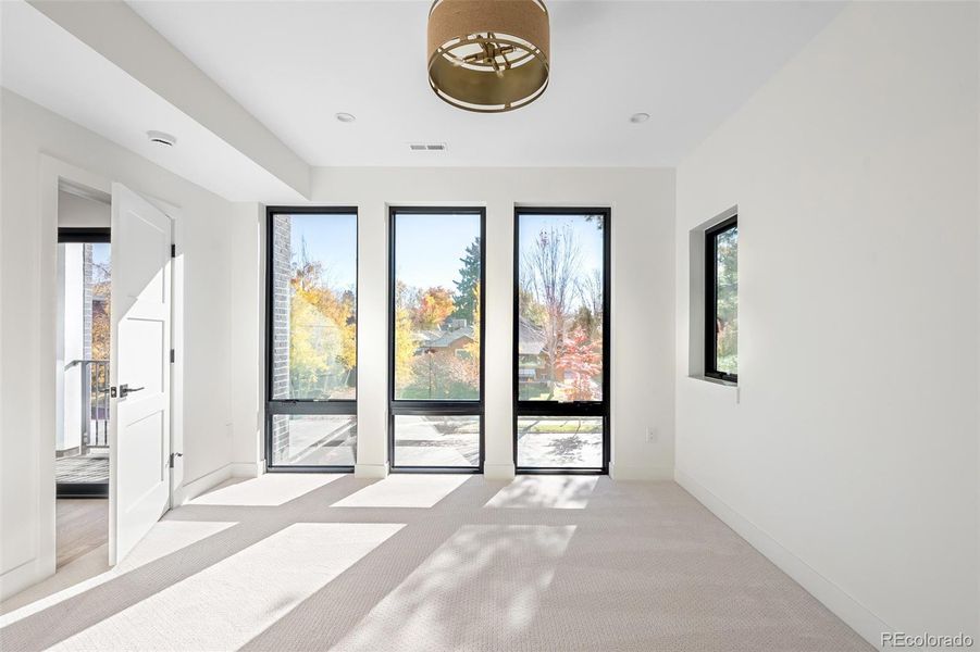 Spacious, unfurnished interior of a new home in , Denver (Image 24).