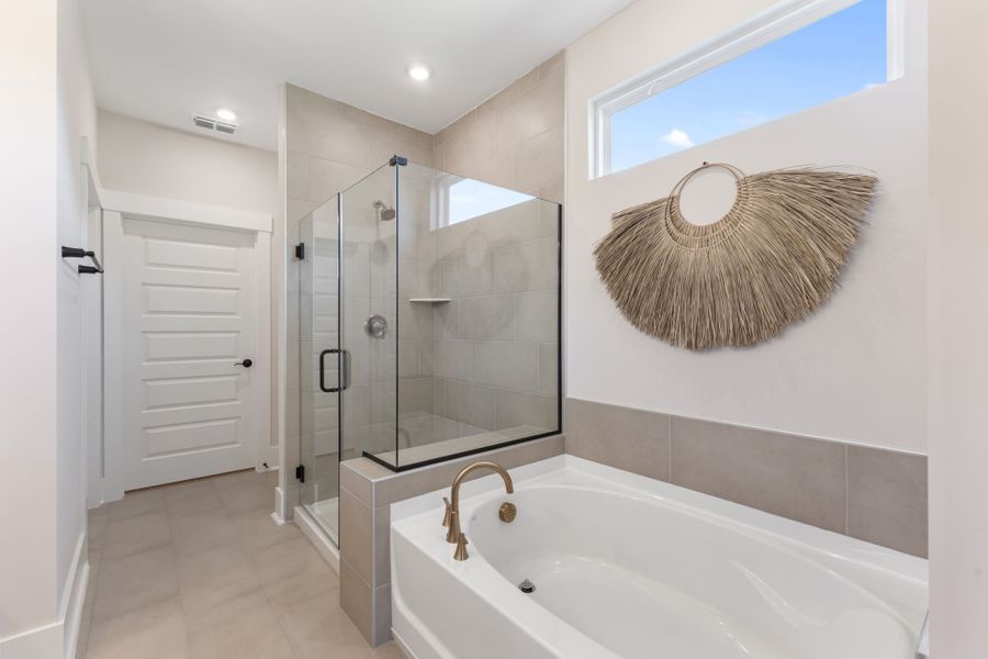 Furnished interior view inside a new home in Del Webb Ocean Isle Beach, Shallotte (Image 29).