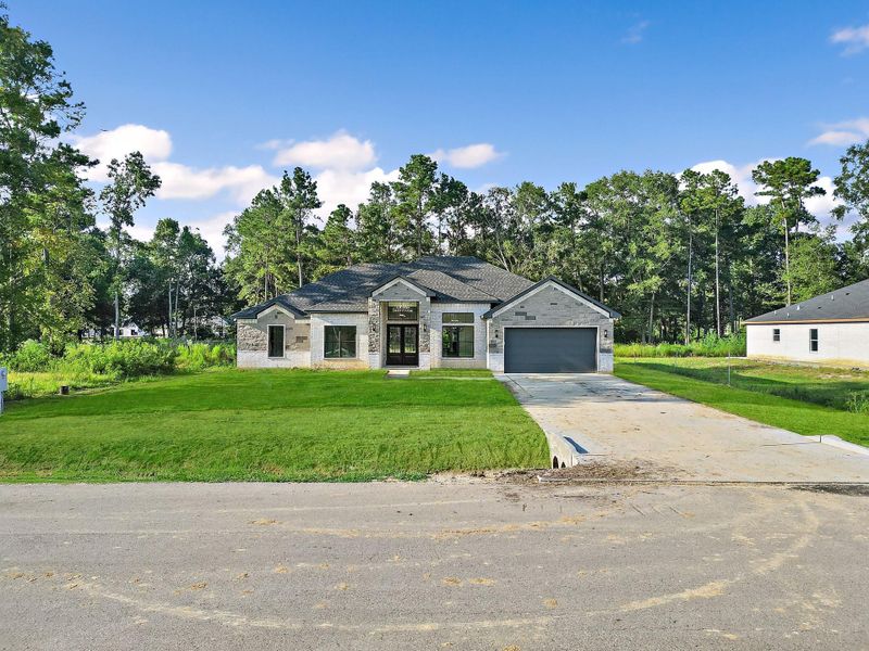 Grass has been virtually staged. Grass has been virtually staged.