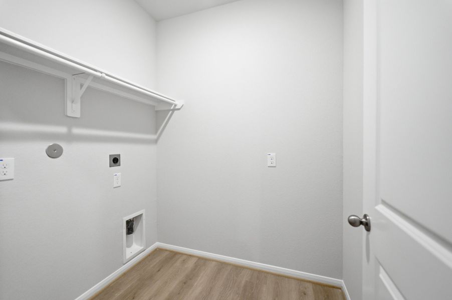 Spacious, unfurnished interior of a new home in Trails at Woodhaven Lakes, La Marque (Image 26). Spacious, unfurnished interior of a new home in Trails at Woodhaven Lakes, La Marque (Image 26).