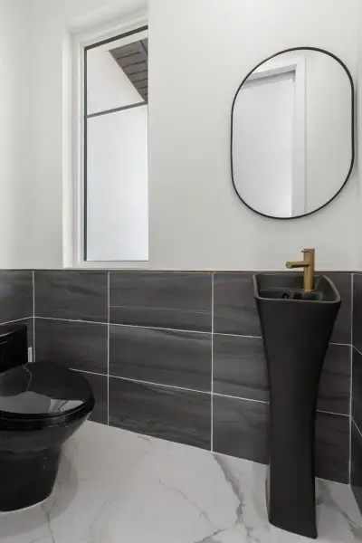 56-web-or-mls-116 Longview Way N-53