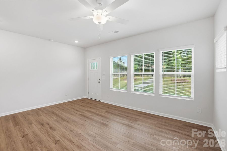 Spacious, unfurnished interior of a new home in Sloan Station, Charlotte (Image 23).