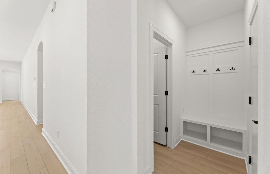 Spacious, unfurnished interior of a new home in Crescent Bluff, Georgetown (Image 21). Spacious, unfurnished interior of a new home in Crescent Bluff, Georgetown (Image 21).