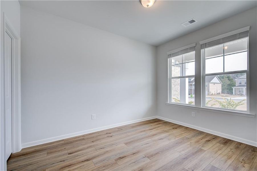 Spacious, unfurnished interior of a new home in Burchwood, Stockbridge (Image 20).