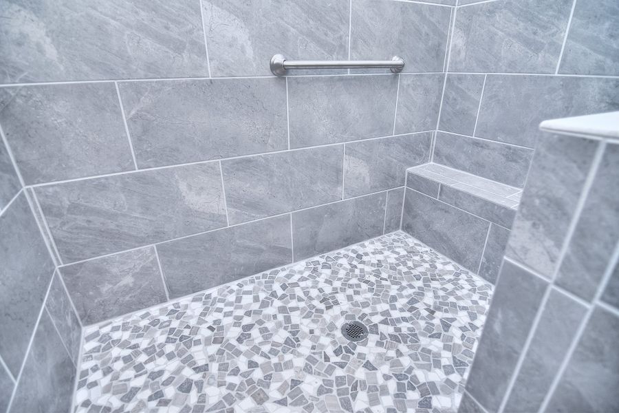 Representative interior finishes for a home built from the St Andrews by Greybrook Homes in Edmunds Farm, Clover (Image 32).