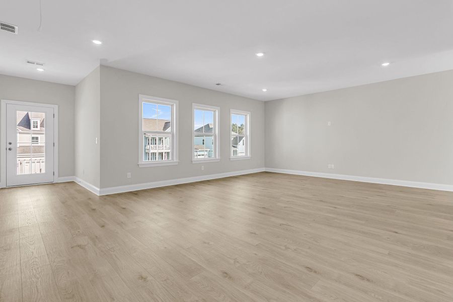 Spacious, unfurnished interior of a new home in Tidewater at Lakes of Cane Bay, Summerville (Image 22). Spacious, unfurnished interior of a new home in Tidewater at Lakes of Cane Bay, Summerville (Image 22).