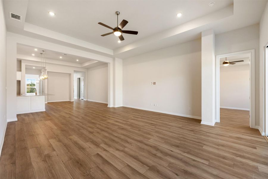 Representative images and renderings are for illustrative purposes. Actual structural options and design finishes of home may vary. Representative images and renderings are for illustrative purposes. Actual structural options and design finishes of home may vary.