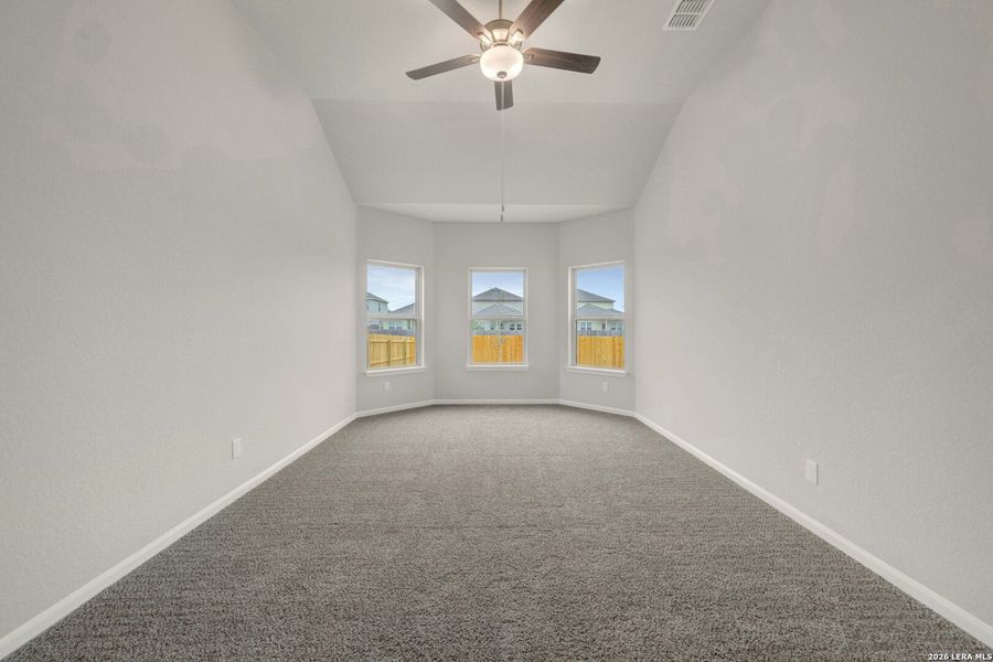 Spacious, unfurnished interior of a new home in Winding Brook, San Antonio (Image 39).