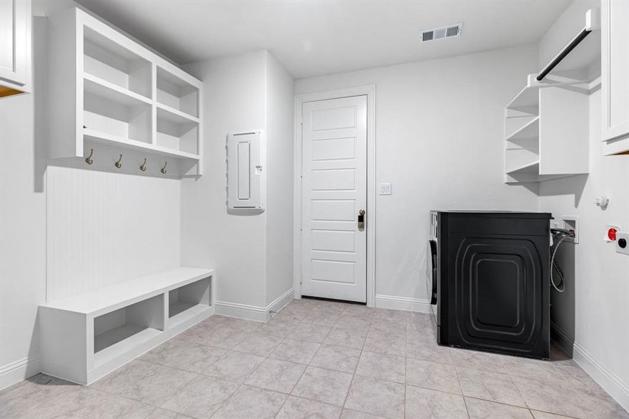 Furnished interior view inside a new home in Sandbrock Ranch, Aubrey (Image 9).