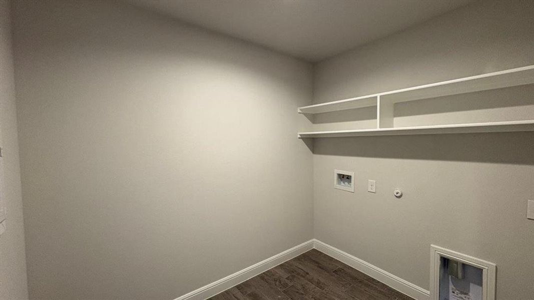 Spacious, unfurnished interior of a new home in Sandstone Estates, Granbury (Image 19).