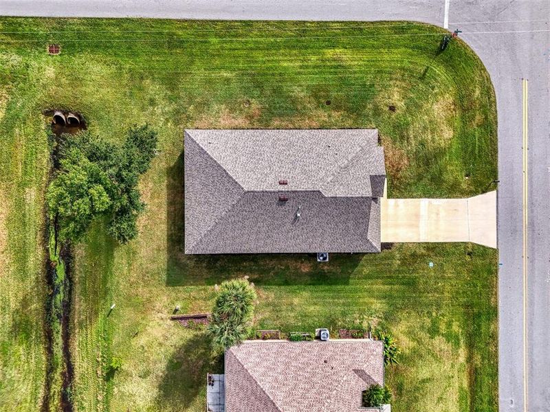 Exterior details and patio area of a home in , Punta Gorda (Image 25).