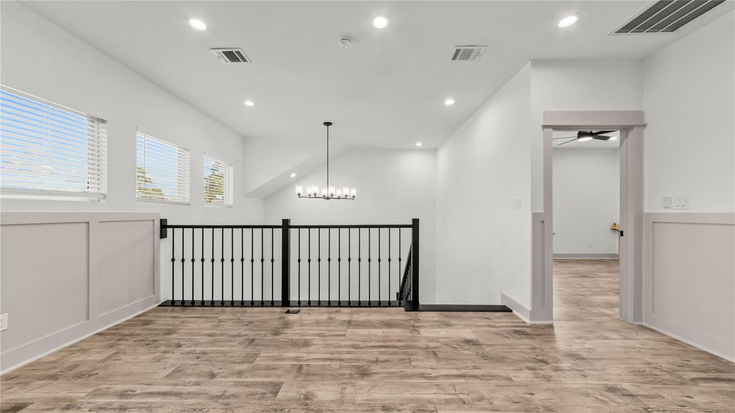 Spacious, unfurnished interior of a new home in , Tomball (Image 20).