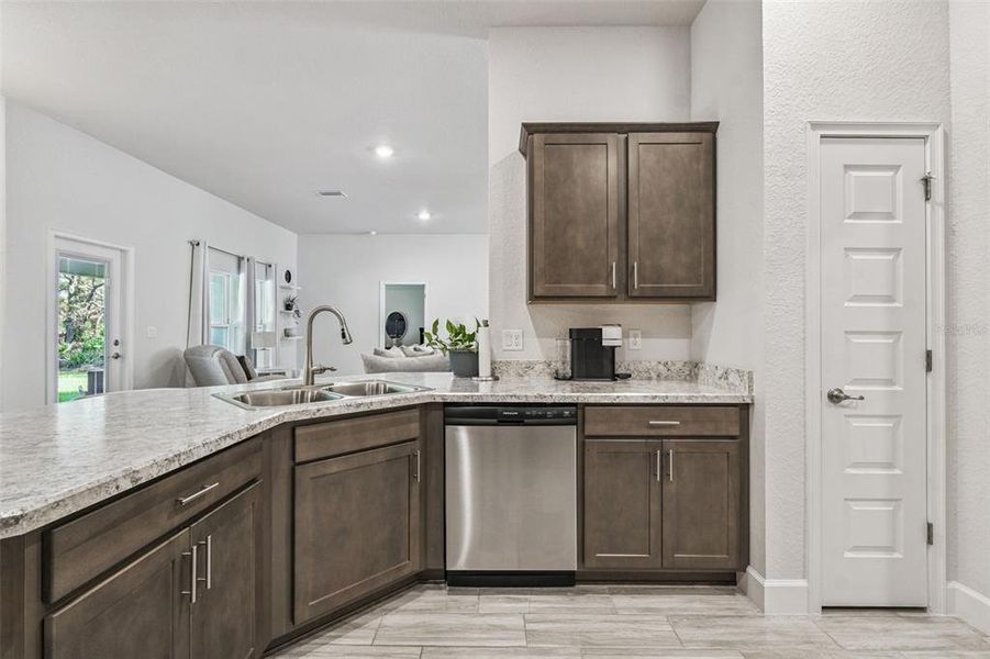 Furnished interior view inside a new home in Sugarmill Woods, Homosassa (Image 43).