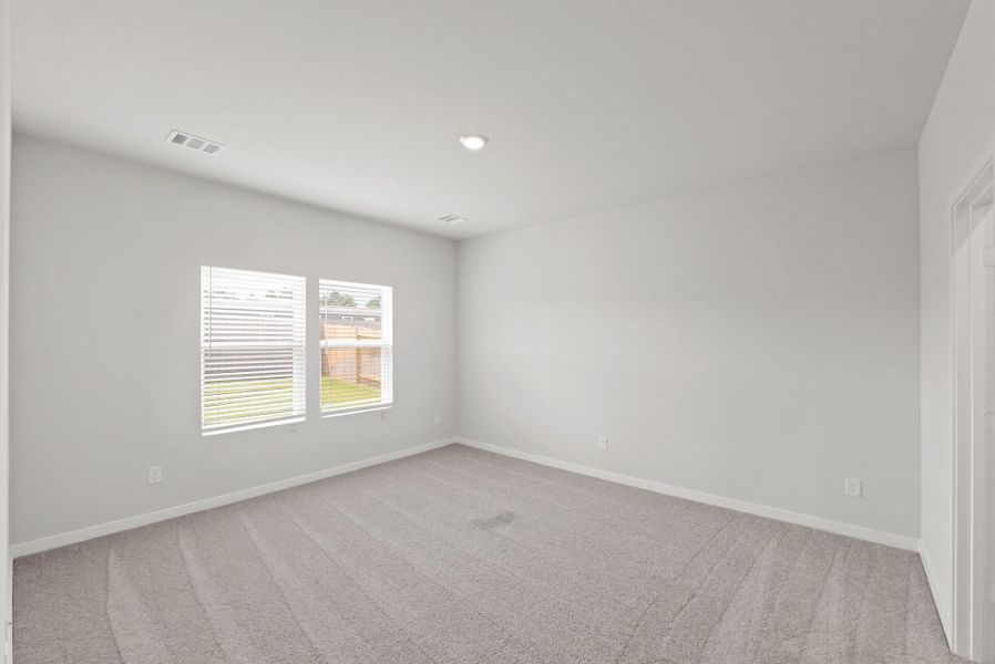 Spacious, unfurnished interior of a new home in Sherwood Glen, Conroe (Image 25). Spacious, unfurnished interior of a new home in Sherwood Glen, Conroe (Image 25).