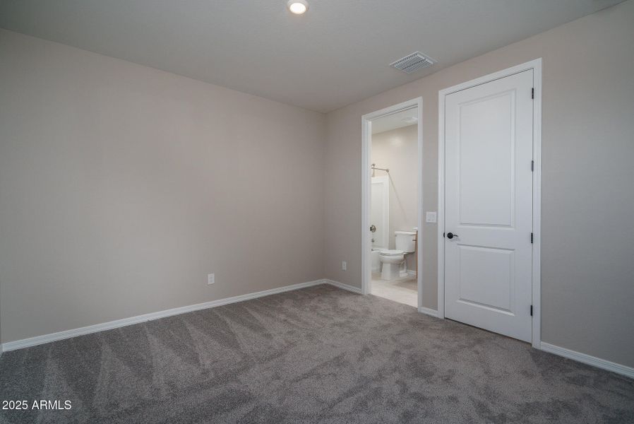 18) BED 2 TO BATH 18) BED 2 TO BATH