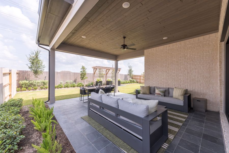 Representative exterior details of a home built from the Barnhart by Tri Pointe Homes in Trillium, Richmond (Image 24).