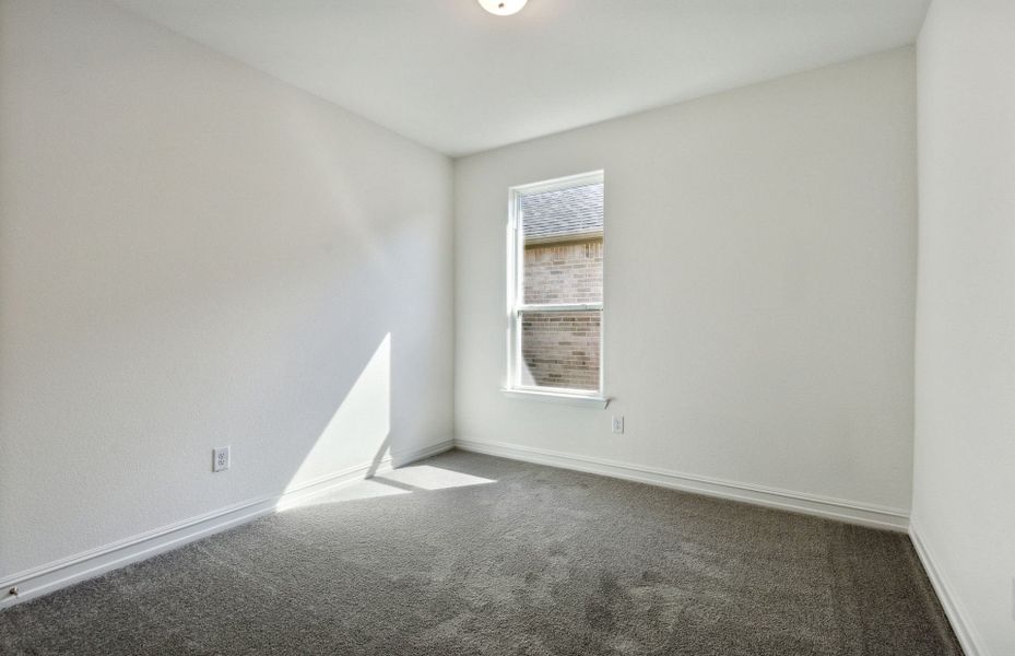 Representative unfurnished interior of a home built from the Orchard by Pulte Homes in Sonoma Verde, Rockwall (Image 11).