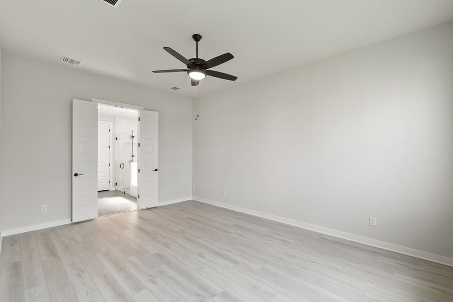 Spacious, unfurnished interior of a new home in Park Collection At Wolf Ranch, Georgetown (Image 42).