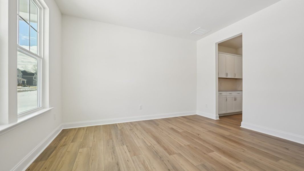 Representative furnished interior of a home built from the Norris by DRB Homes in Blake Pond, Lillington (Image 27).