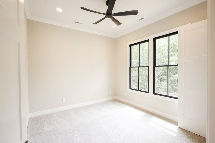 Spacious, unfurnished interior of a new home in Hidden River, Signal Mountain (Image 115). Spacious, unfurnished interior of a new home in Hidden River, Signal Mountain (Image 115).