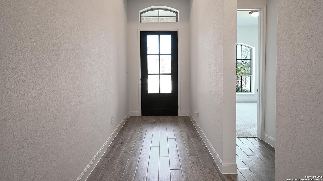 Spacious, unfurnished interior of a new home in Meadows Of Mill Creek 50', Seguin (Image 20). Spacious, unfurnished interior of a new home in Meadows Of Mill Creek 50', Seguin (Image 20).