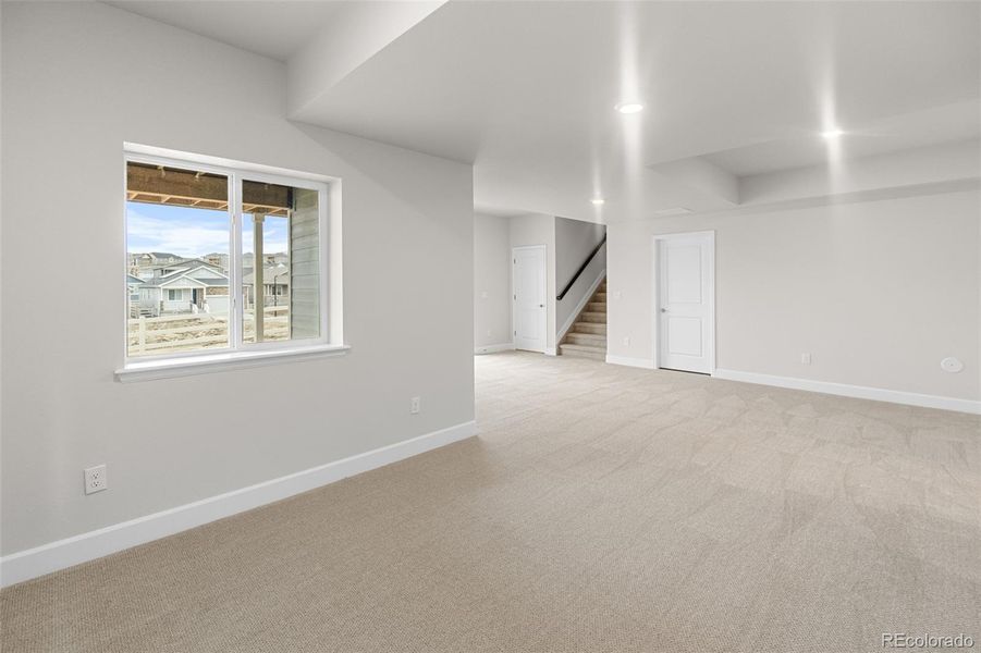 Spacious, unfurnished interior of a new home in , Castle Rock (Image 14).